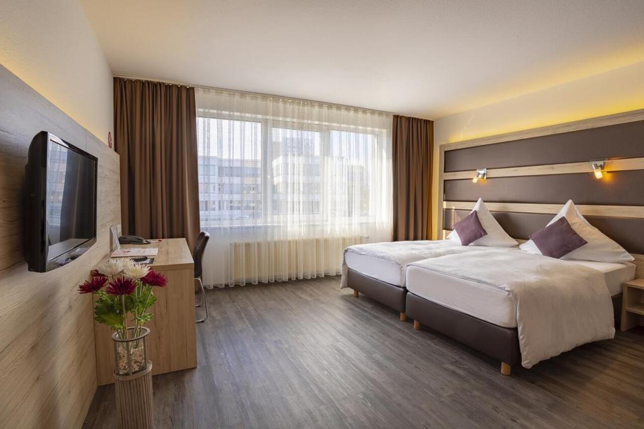 Michel Hotel Russelsheim Frankfurt Airport 外观 照片
