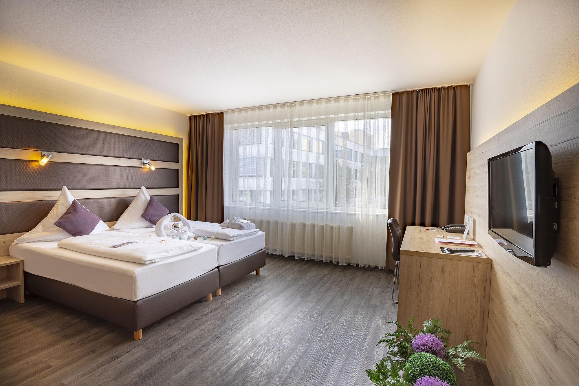Michel Hotel Russelsheim Frankfurt Airport 外观 照片