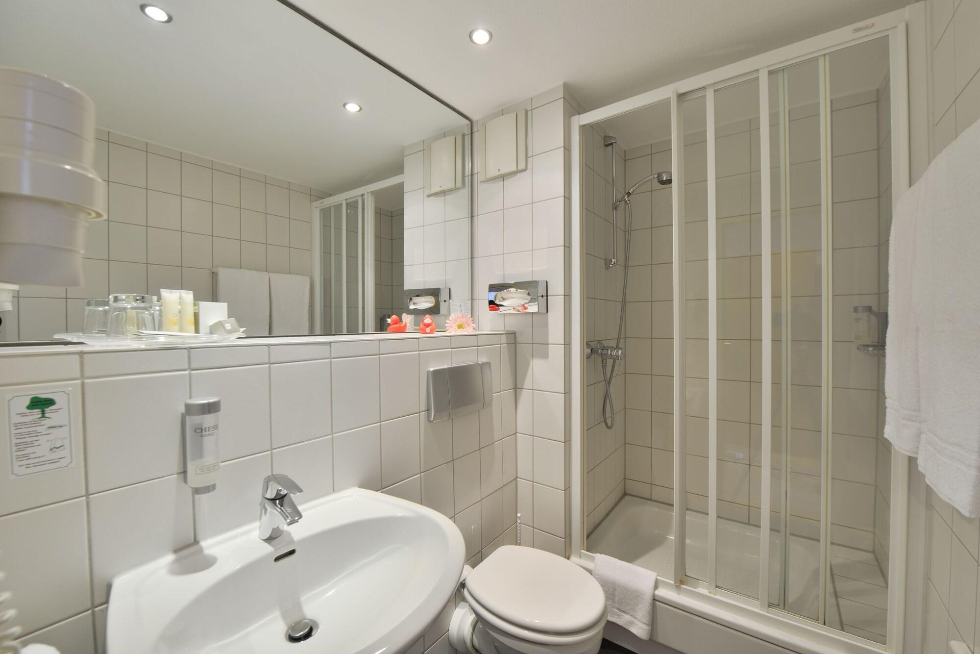 Michel Hotel Russelsheim Frankfurt Airport 外观 照片