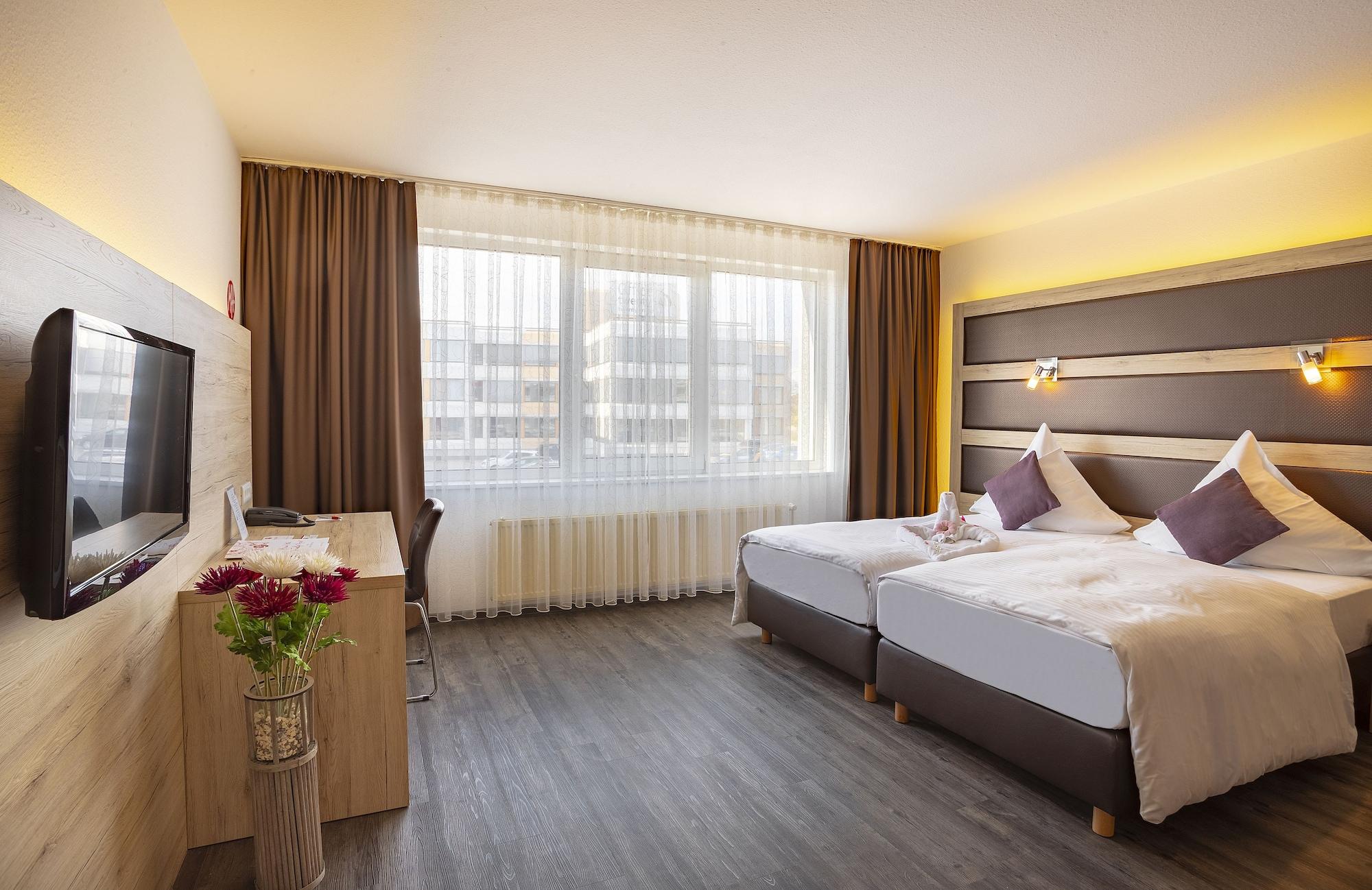 Michel Hotel Russelsheim Frankfurt Airport 外观 照片
