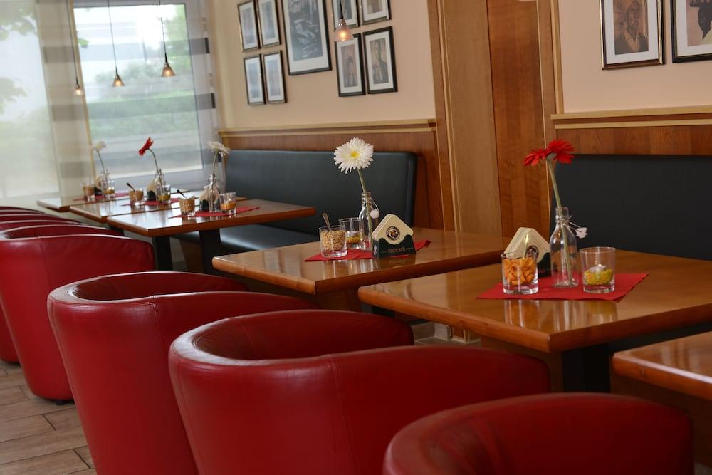 Michel Hotel Russelsheim Frankfurt Airport 外观 照片