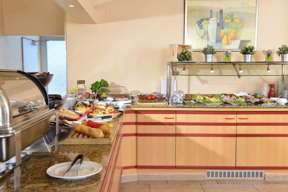 Michel Hotel Russelsheim Frankfurt Airport 外观 照片
