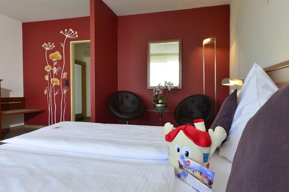 Michel Hotel Russelsheim Frankfurt Airport 外观 照片