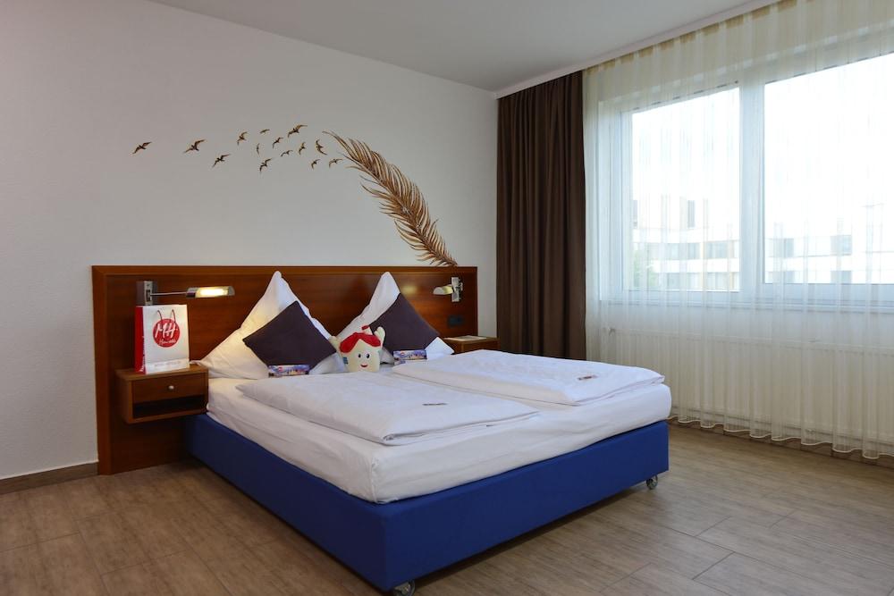 Michel Hotel Russelsheim Frankfurt Airport 外观 照片